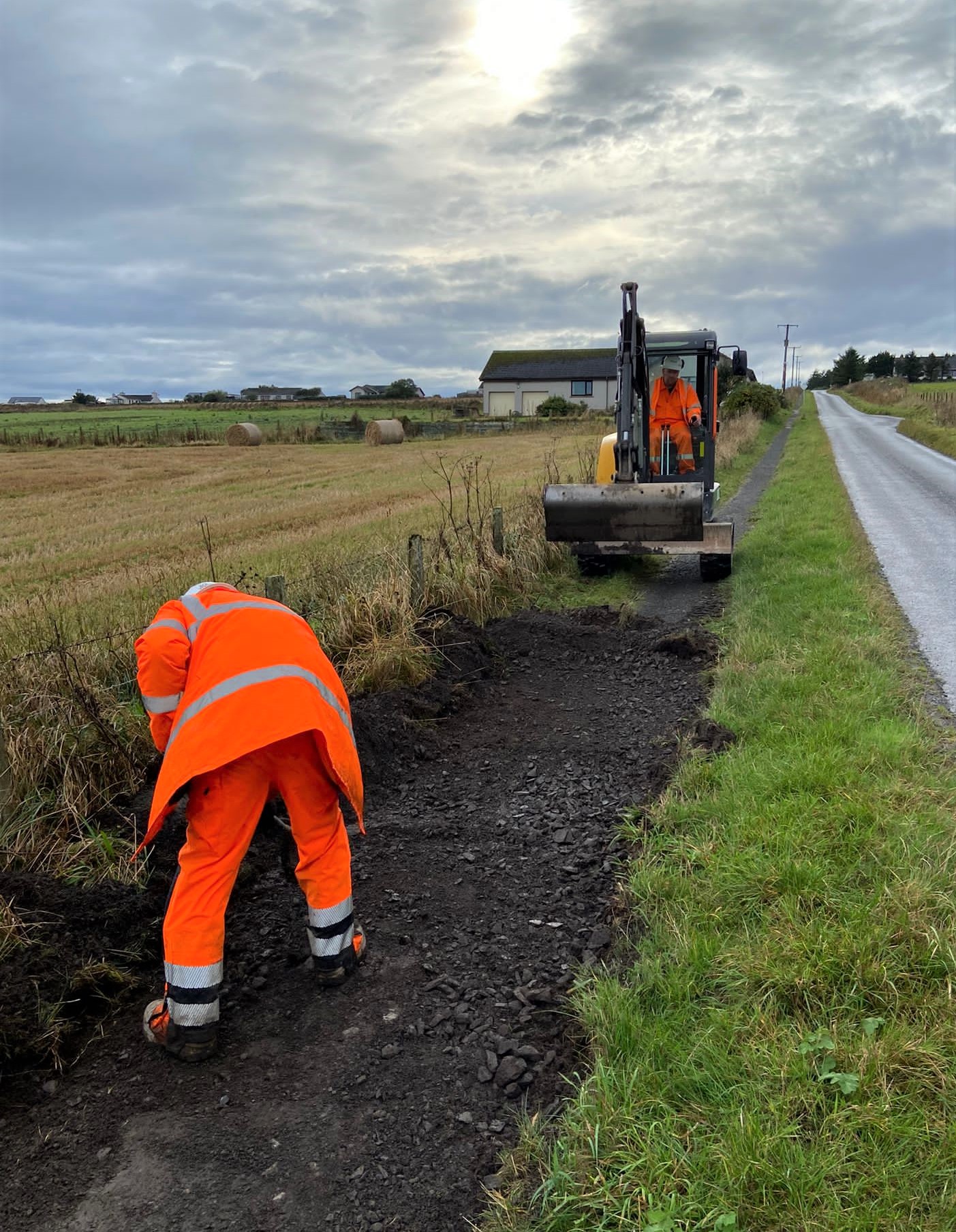 ssen-transmission_teams-worked-to-clear-over-600m-of-path-at-newton-hill.jpg