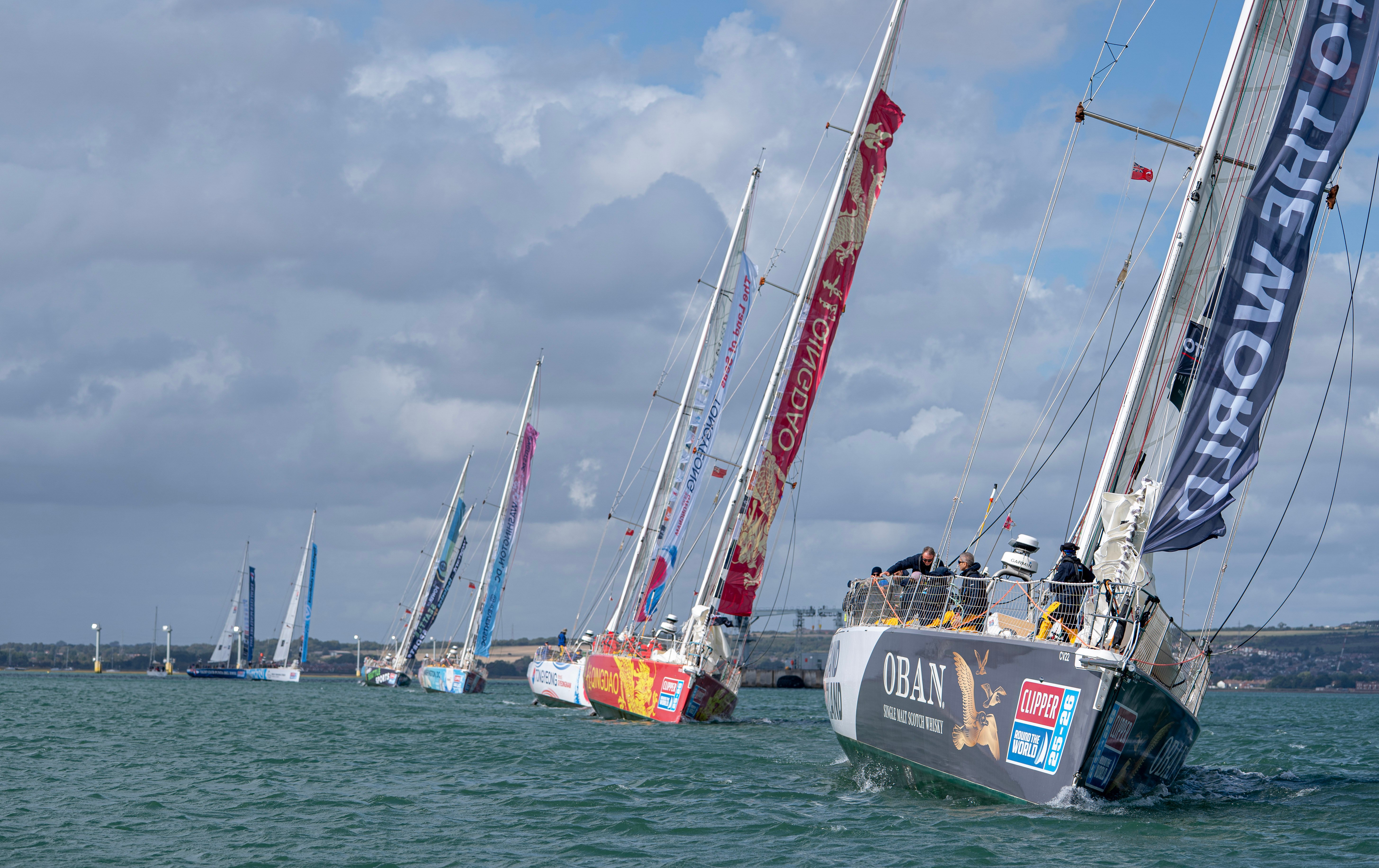 Image of boats racing on the sea