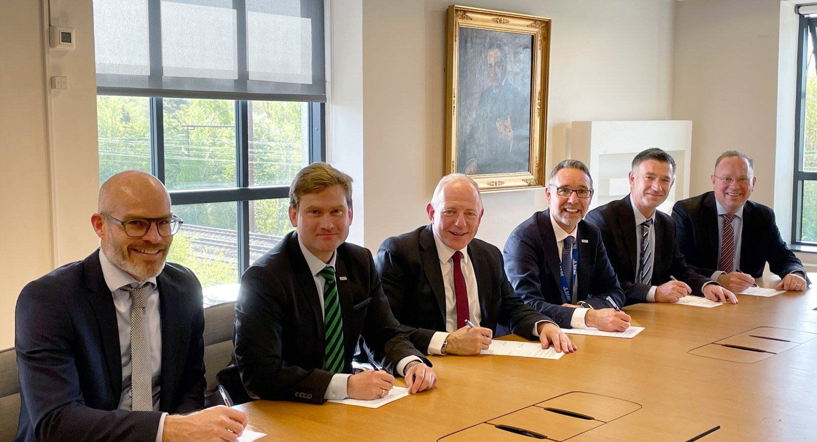 SSEN Transmission_SSEN Transmission and NKT at the supplier agreement signing.jpg