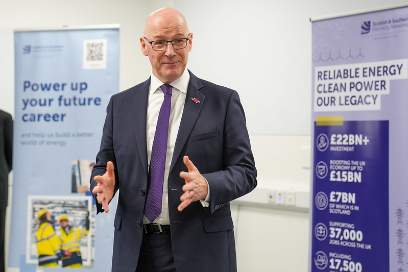 SSEN Transmission_John Swinney in Perth Training Centre.jpg
